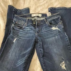 ABERCROMBIE & FITCH boot cut jeans size 4R in like new condition